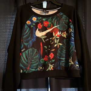 Nike Tropical Parrot cropped crew neck